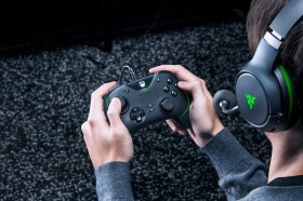 Razer Wolverine V2 Controller Μαύρο Xbox Series X/S + Xbox One + PC RZ06-03560100-R3M1